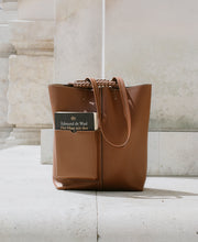 Load image into Gallery viewer, Pazar Book Tote Caramello Soft Leather