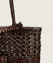 Load image into Gallery viewer, Pazar Book Tote Wiener Geflecht Brown Handwoven Leather
