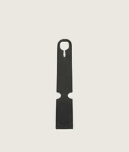 Load image into Gallery viewer, Luggage Tag Black Leather