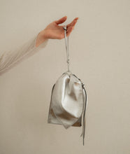Load image into Gallery viewer, Miser bag small silver