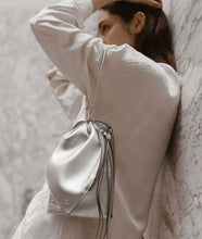 Load image into Gallery viewer, Miser bag small silver