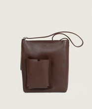 Load image into Gallery viewer, Watoji I Nasch Bag S I dark brown I frontal view, open outside pocket I white background