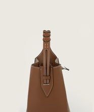 Load image into Gallery viewer, Reins Bucket S Caramello