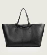 Load image into Gallery viewer, RT_XL ReinstoteXL in black color, frontal view, showing the fastening braided handle of SAGAN Vienna